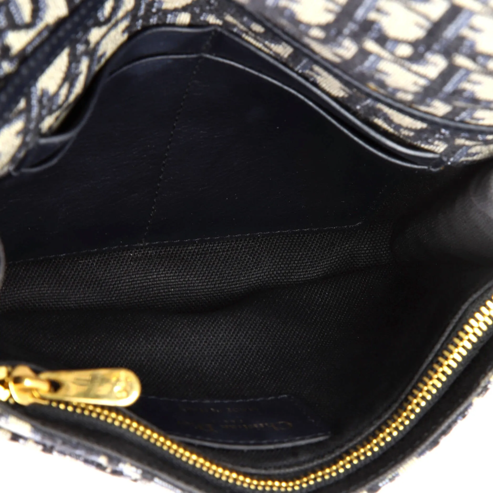 30 Montaigne 2-in-1 Pouch Oblique Canvas