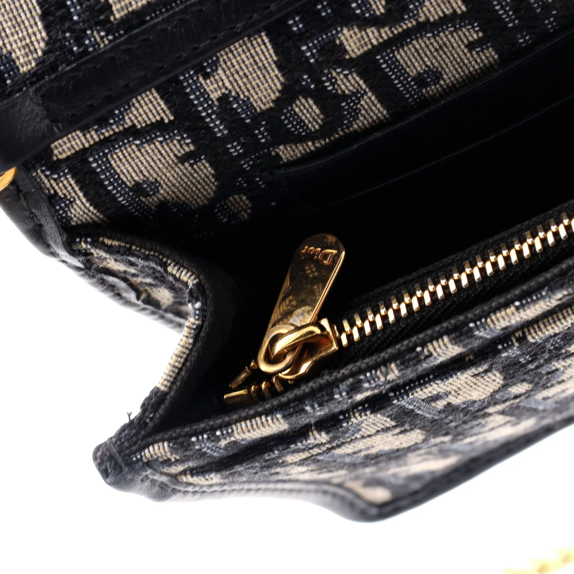 30 Montaigne 2-in-1 Pouch Oblique Canvas