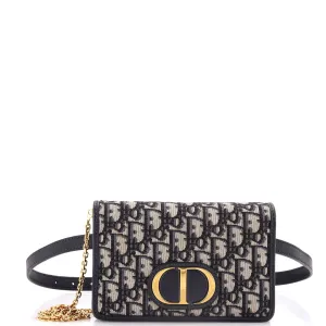 30 Montaigne 2-in-1 Pouch Oblique Canvas