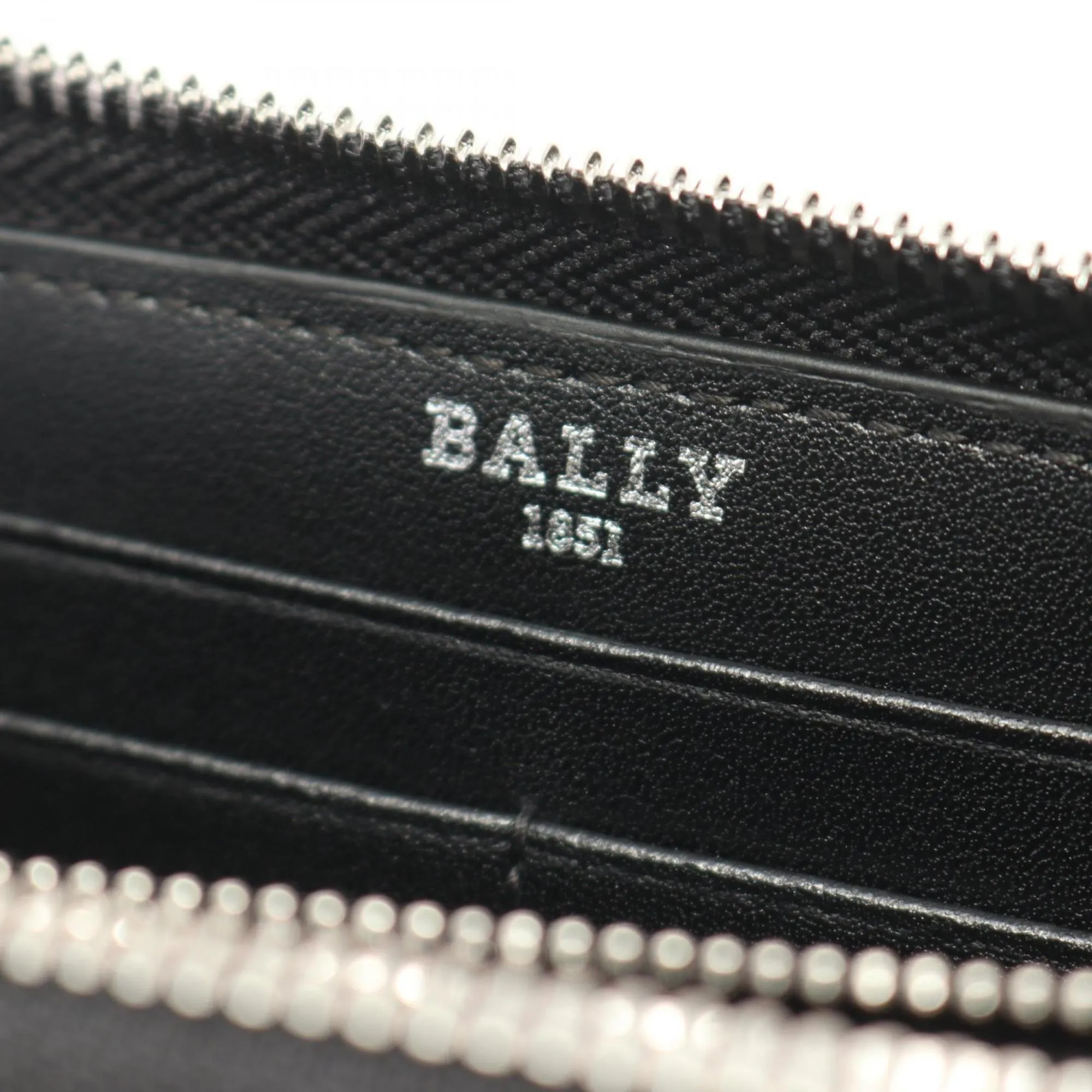 Bally  Leather Long Wallet (Bi-Fold) (Pre-Owned)
