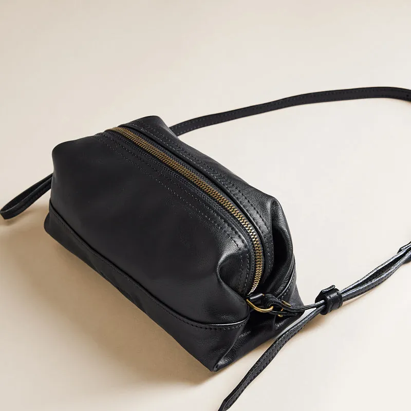 Bon Bon East West Baguette - Leather Black