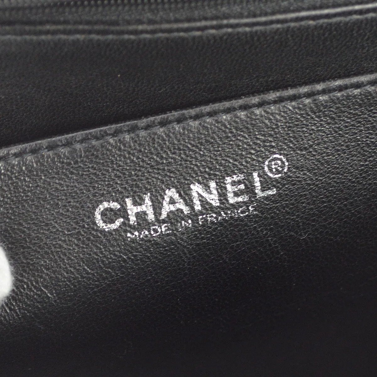 Chanel 2000-2001 Black Caviar Jumbo Classic Flap Shoulder Bag