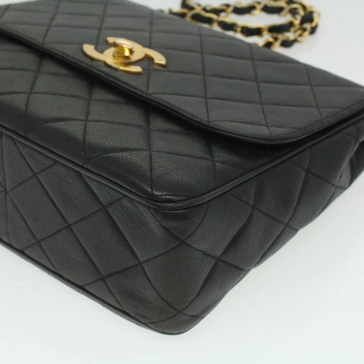 CHANEL Big Matelasse Turn Lock Shoulder Bag Caviar Skin Black CC Auth 32155A