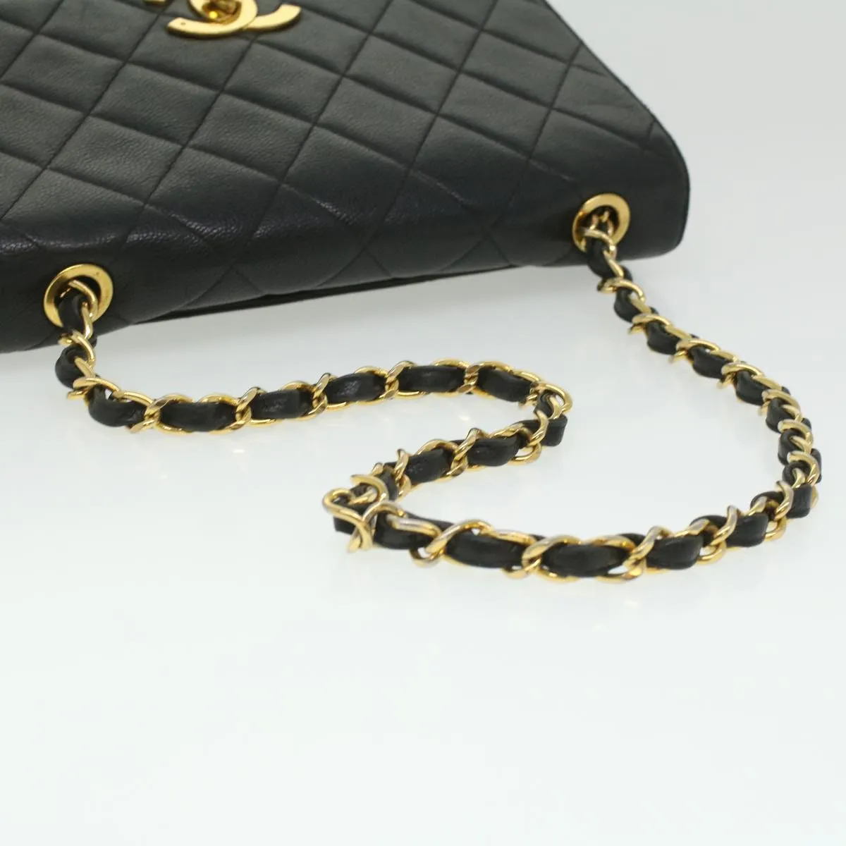 CHANEL Big Matelasse Turn Lock Shoulder Bag Caviar Skin Black CC Auth 32155A
