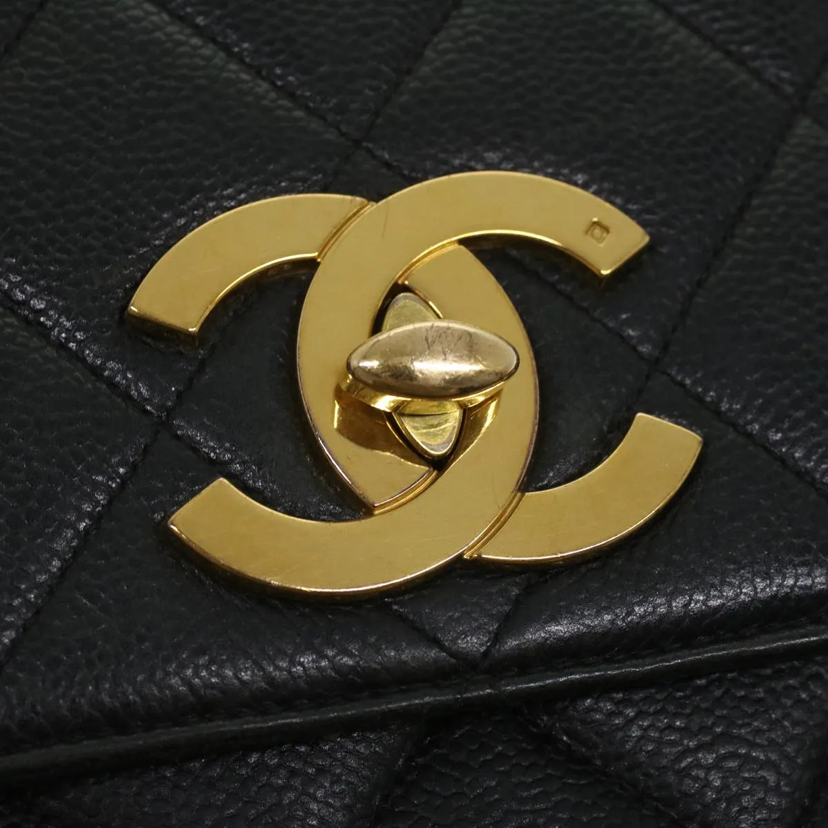CHANEL Big Matelasse Turn Lock Shoulder Bag Caviar Skin Black CC Auth 32155A
