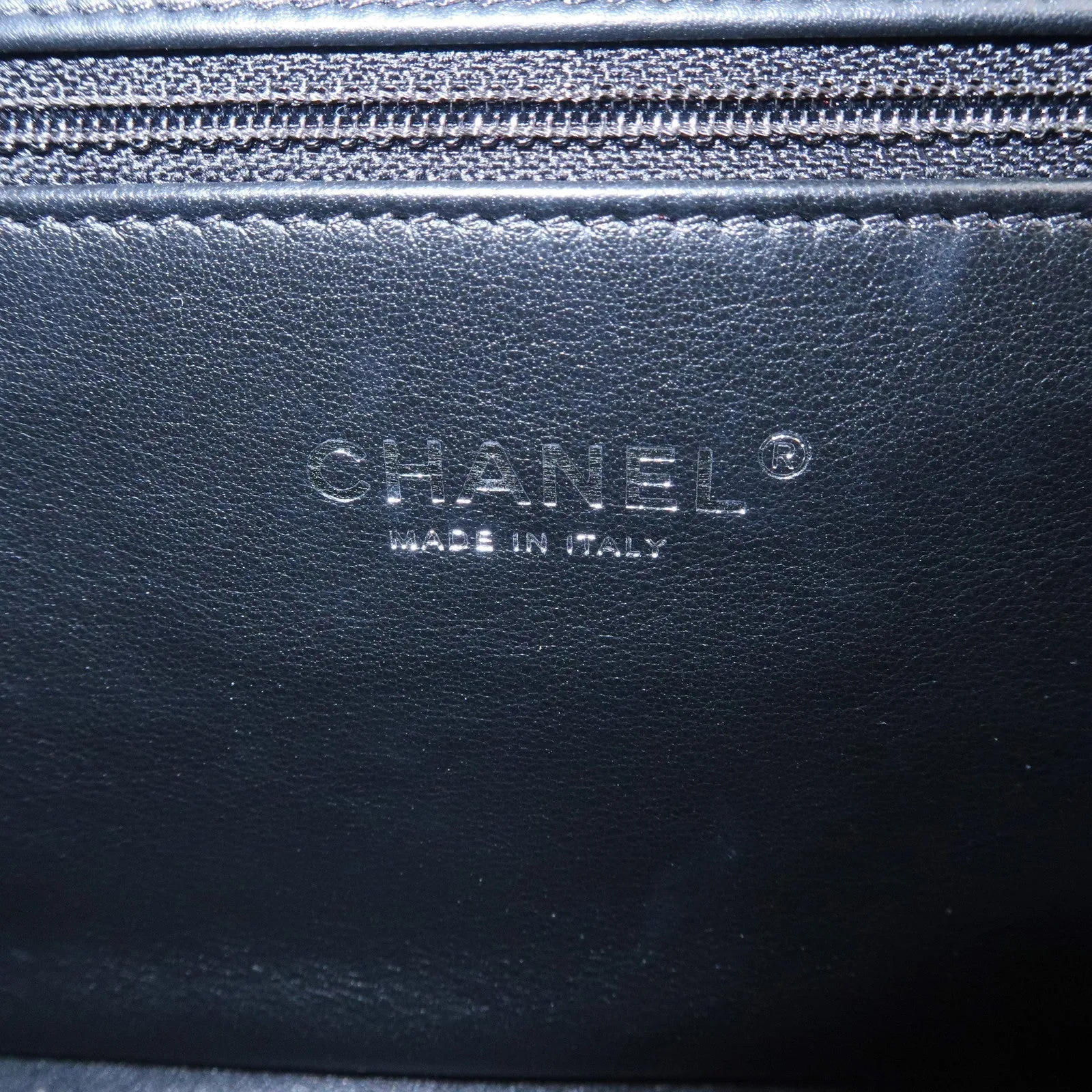 CHANEL CC Filigree Tweed Leather Shoulder Bag Red Black A93340
