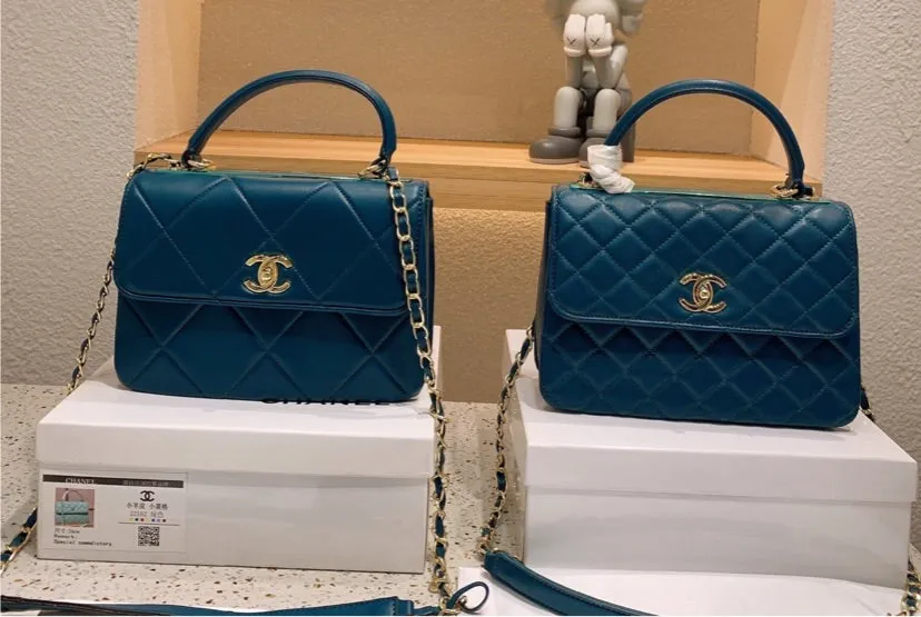 Chanel woman Shoulder handbag