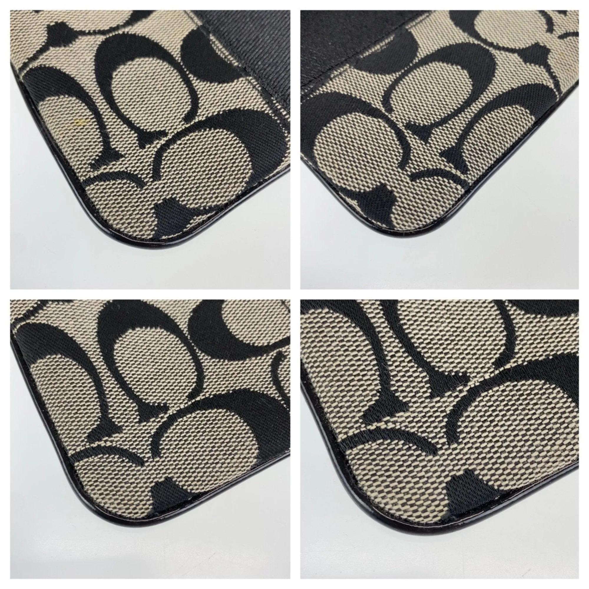 Coach Signature Canvas Pouch (Pre-Owned)