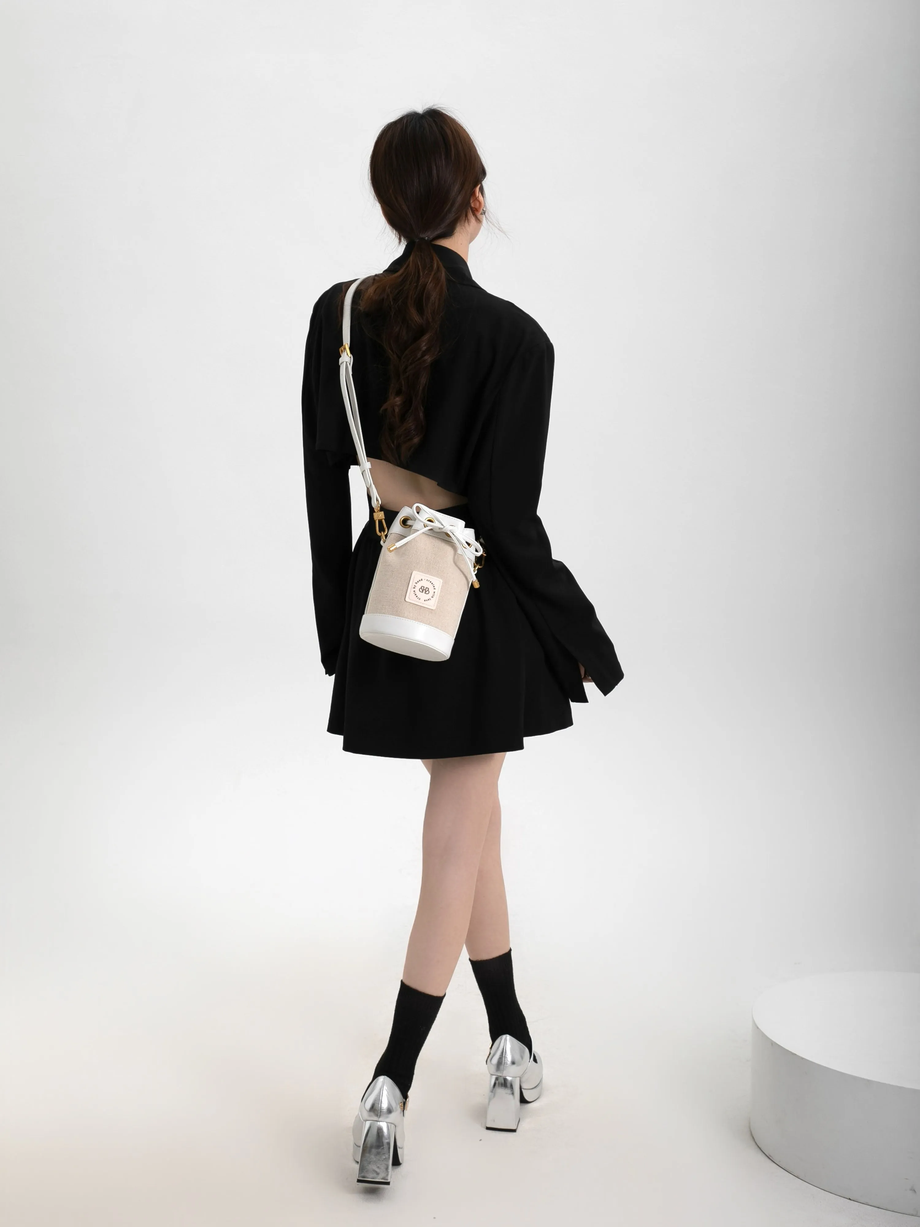 Deron Collection WHITE