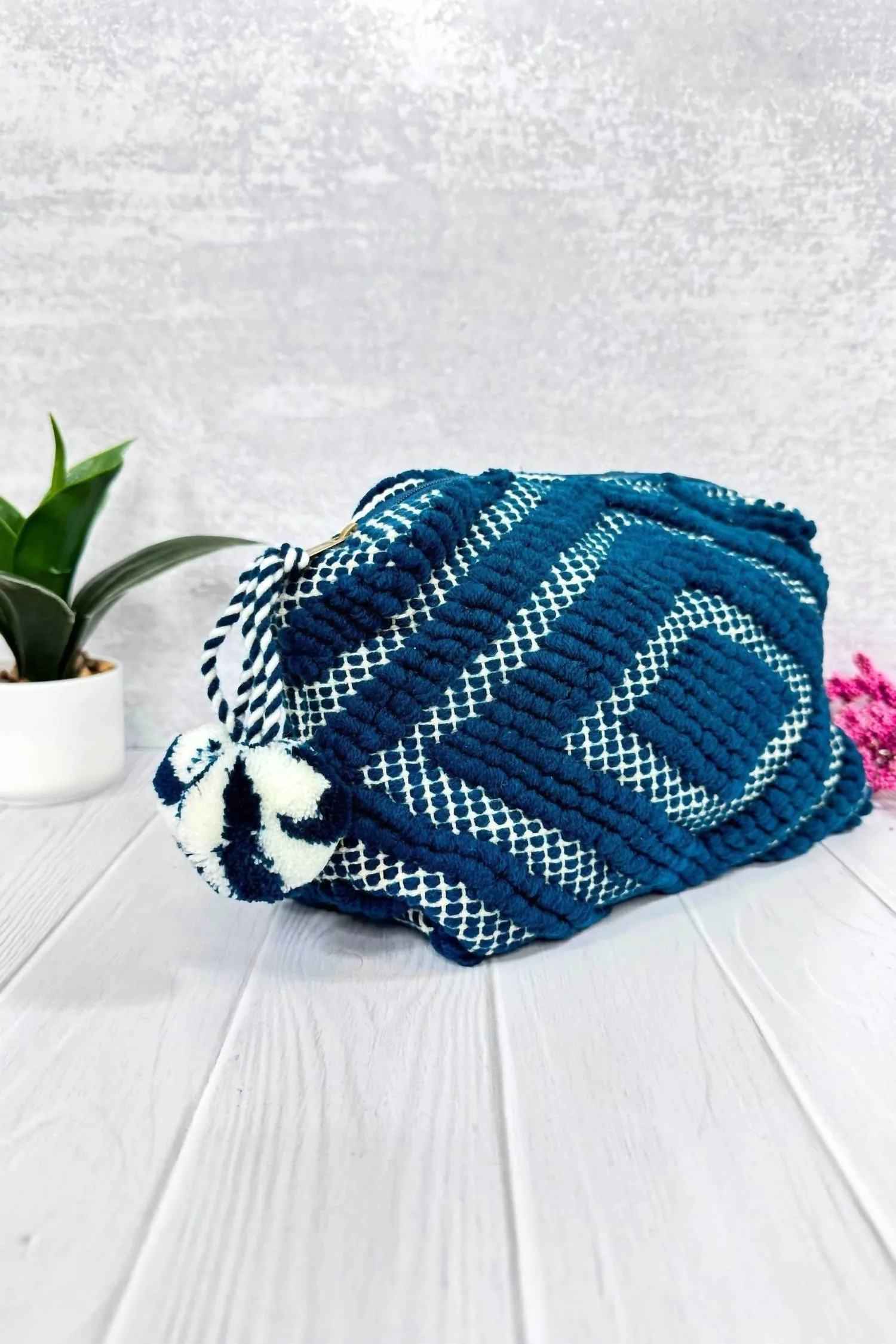 Diamond Carpet Cosmetic Bag In Navy