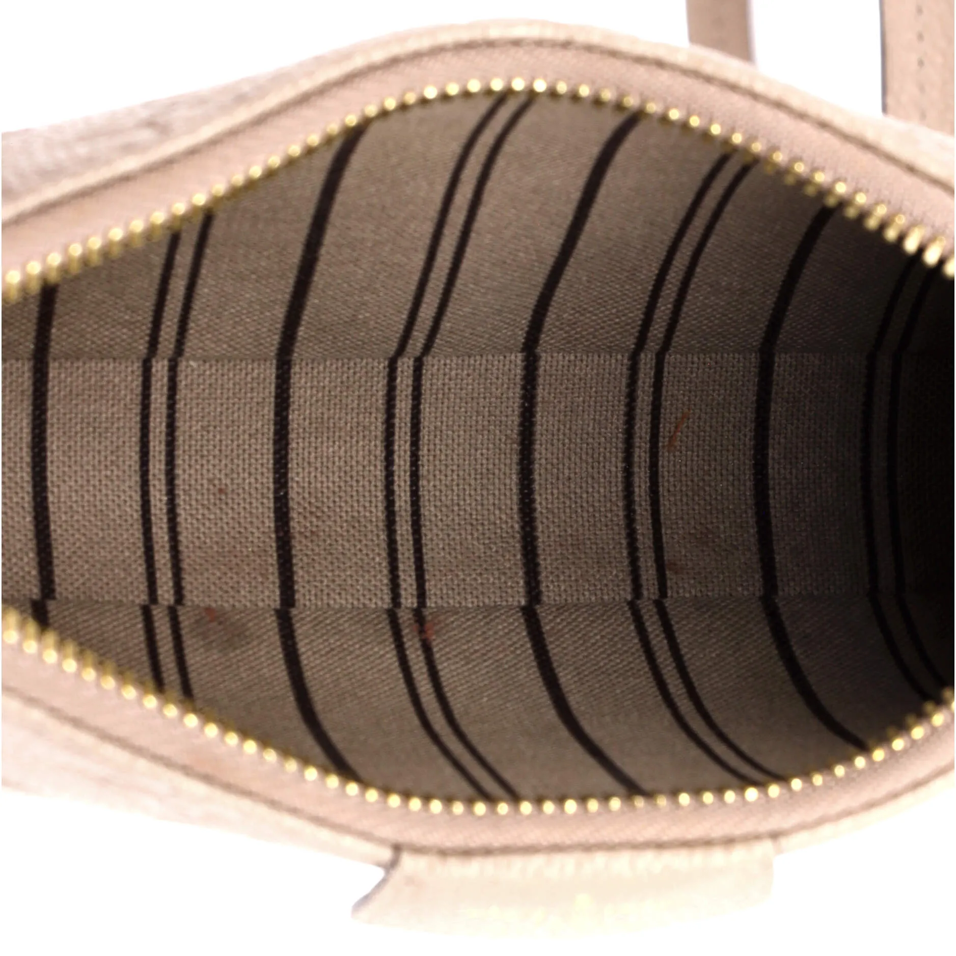 Easy Pouch on Strap Monogram Empreinte Leather