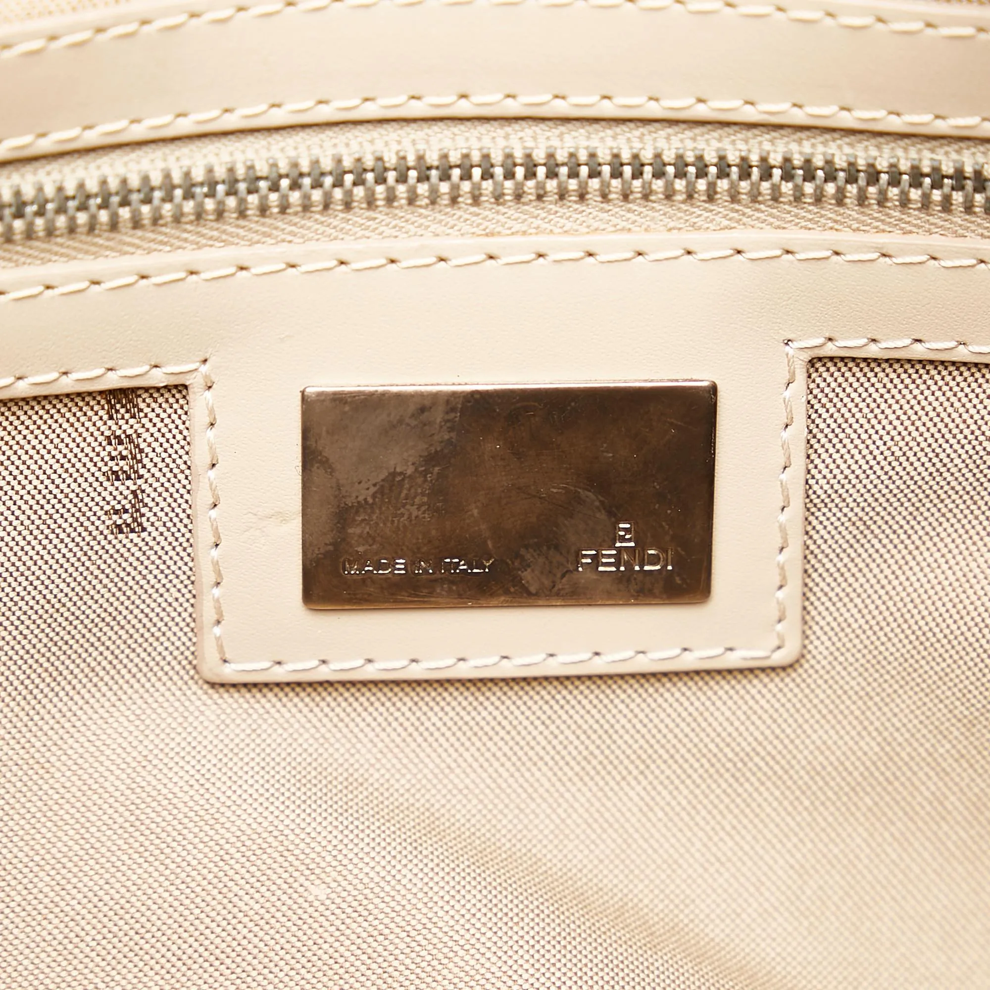 Fendi Zucchino Shoulder Bag (SHG-BV6Gs6)