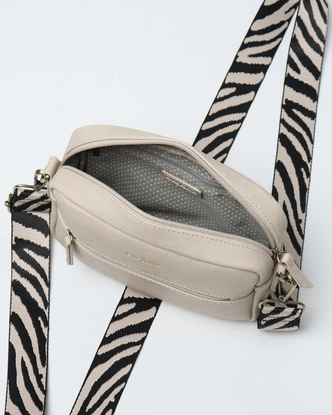Gigi Crossbody - Pebble