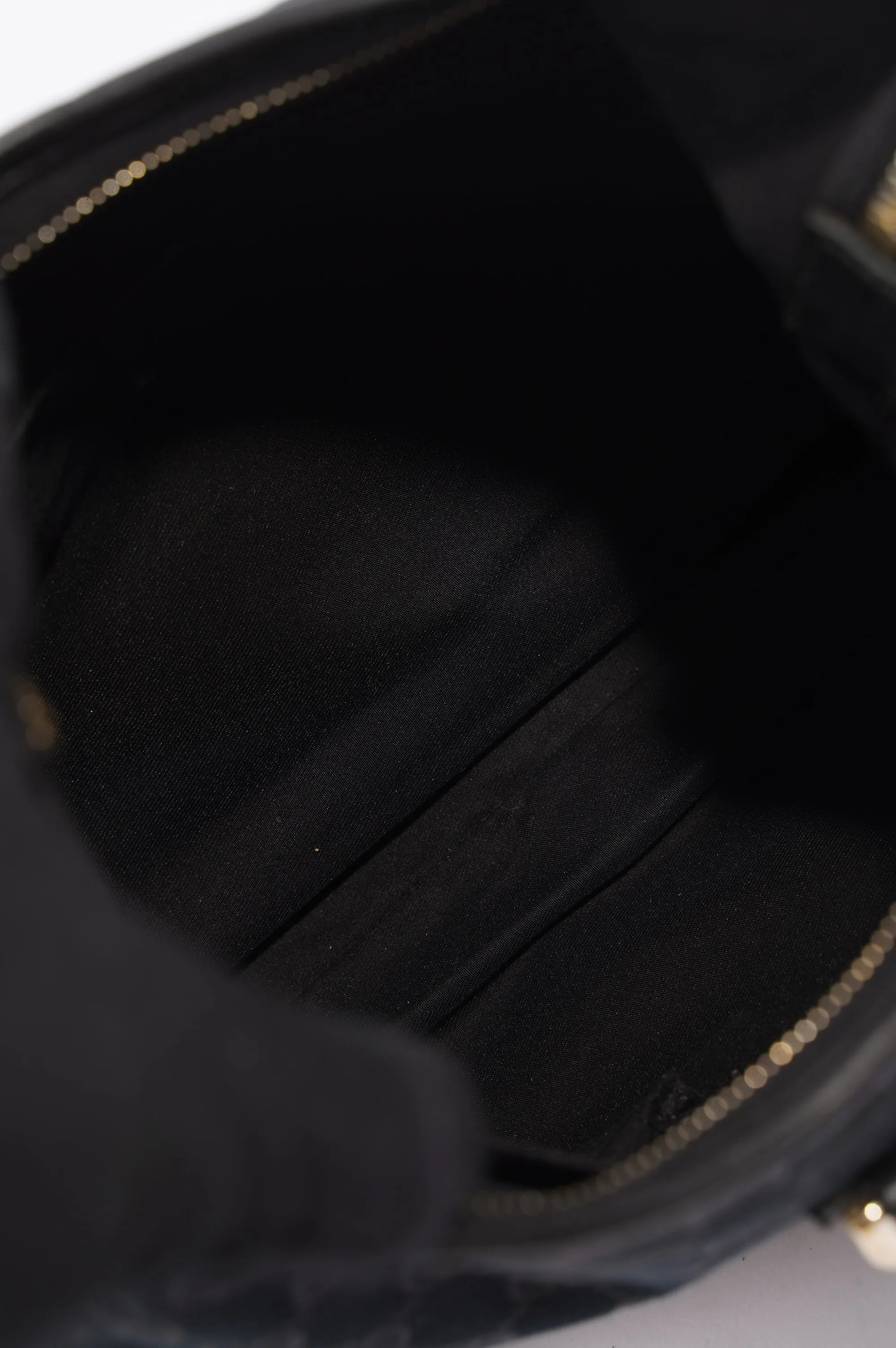 Gucci Abbey GG Shoulder Bag Black Supreme Canvas