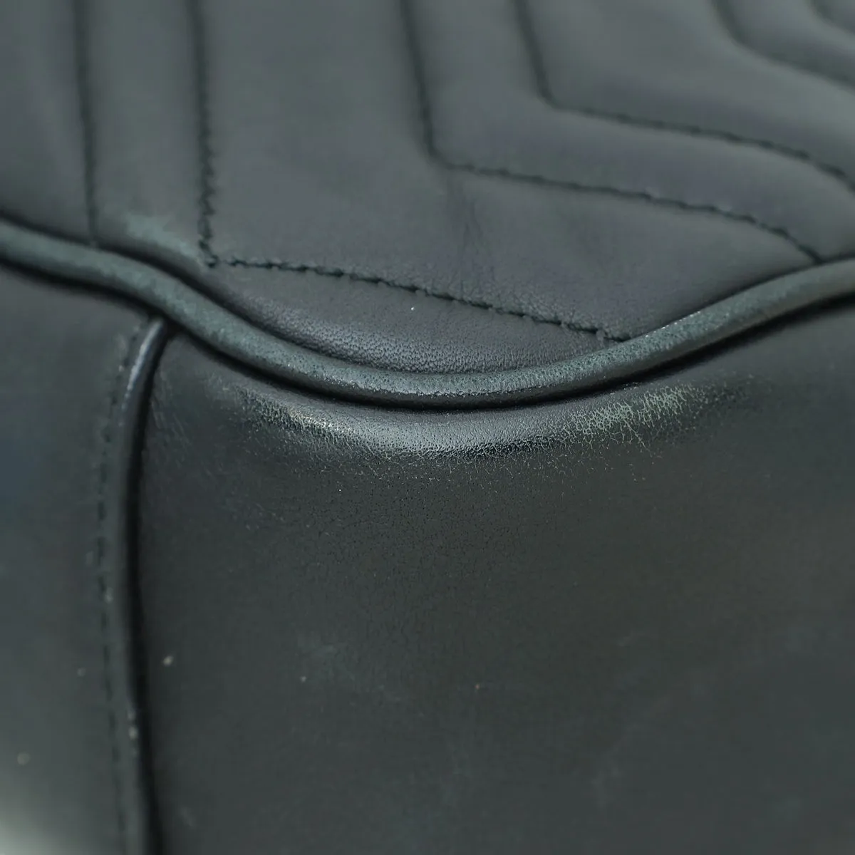 Gucci Black GG Marmont Matelasse Medium Shoulder Bag