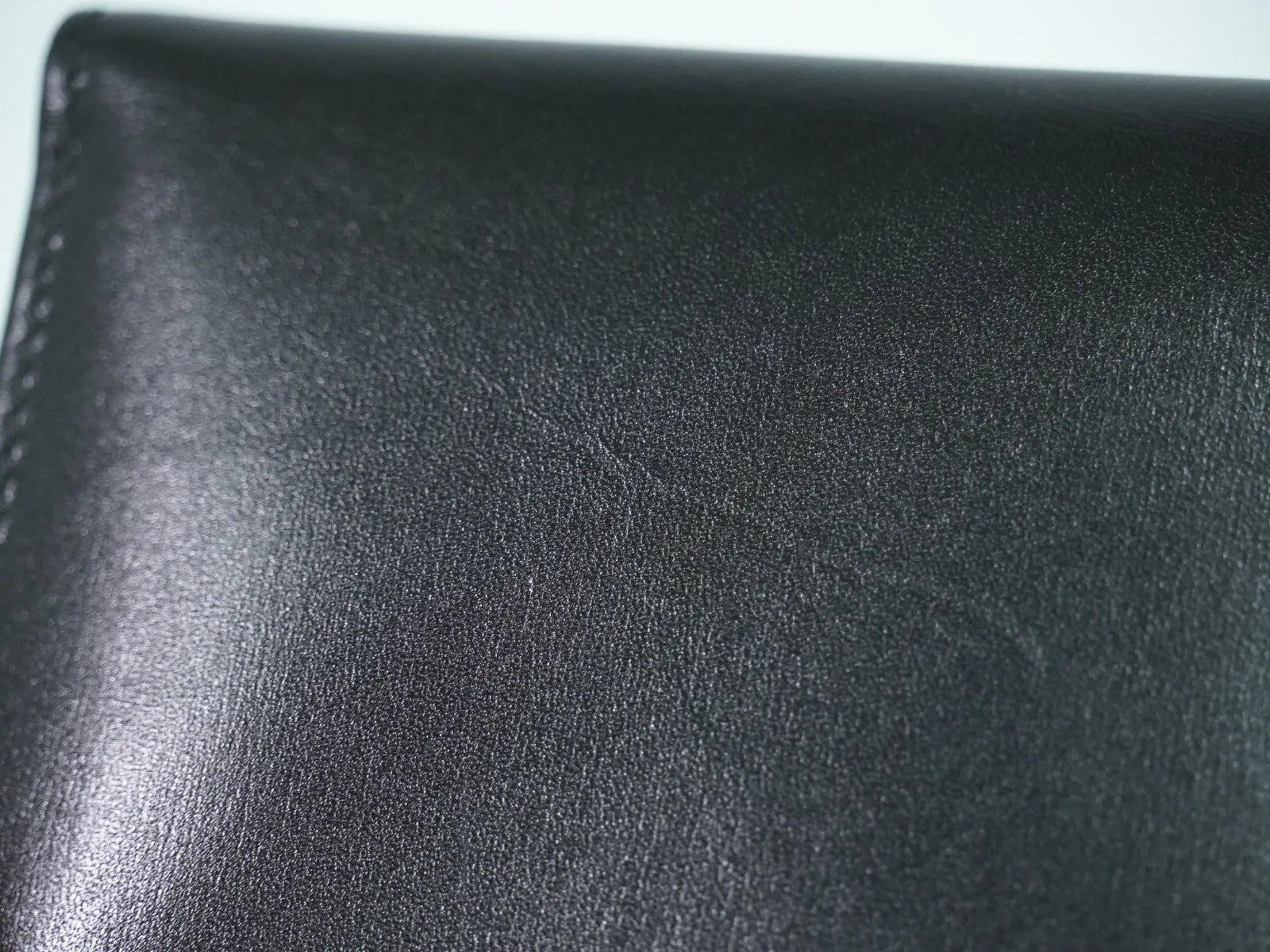 Gucci Leather Wallet (Pre-Owned)