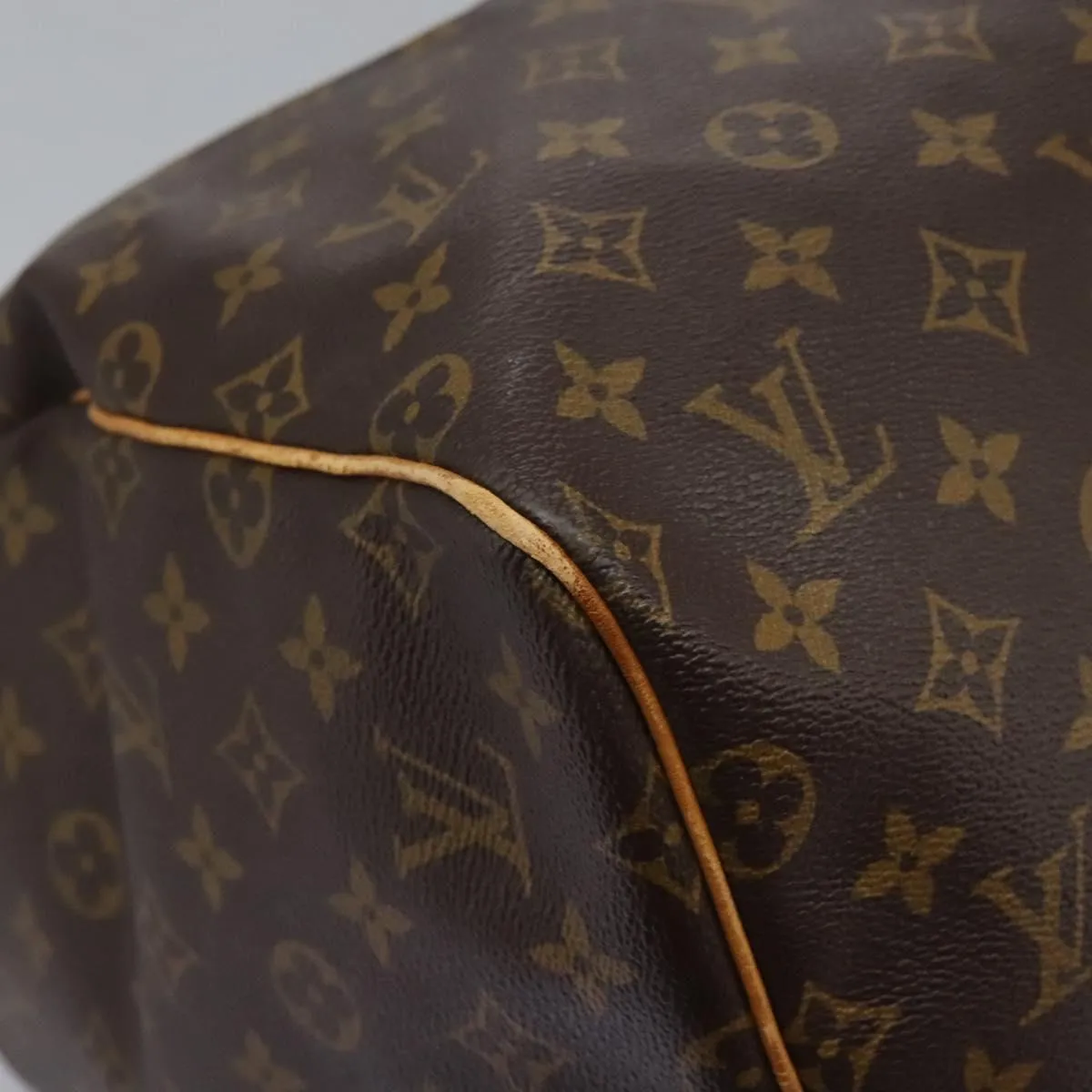Louis Vuitton Keepall 55 Canvas Travel Bag (Pre-Owned)