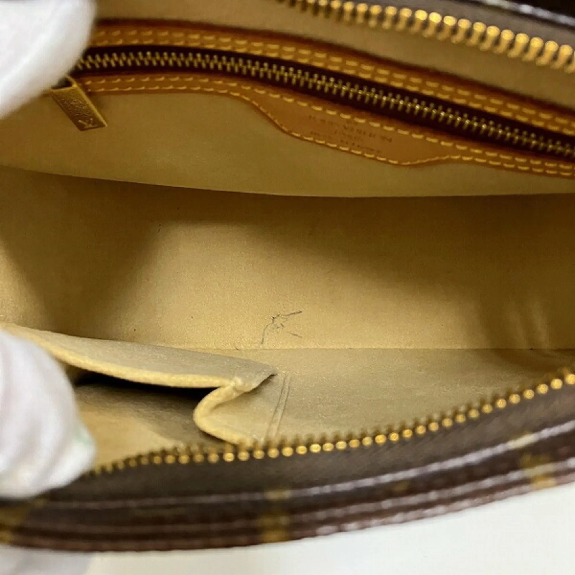 Louis Vuitton Monogram  Monogram Handbag Shoulder Bag