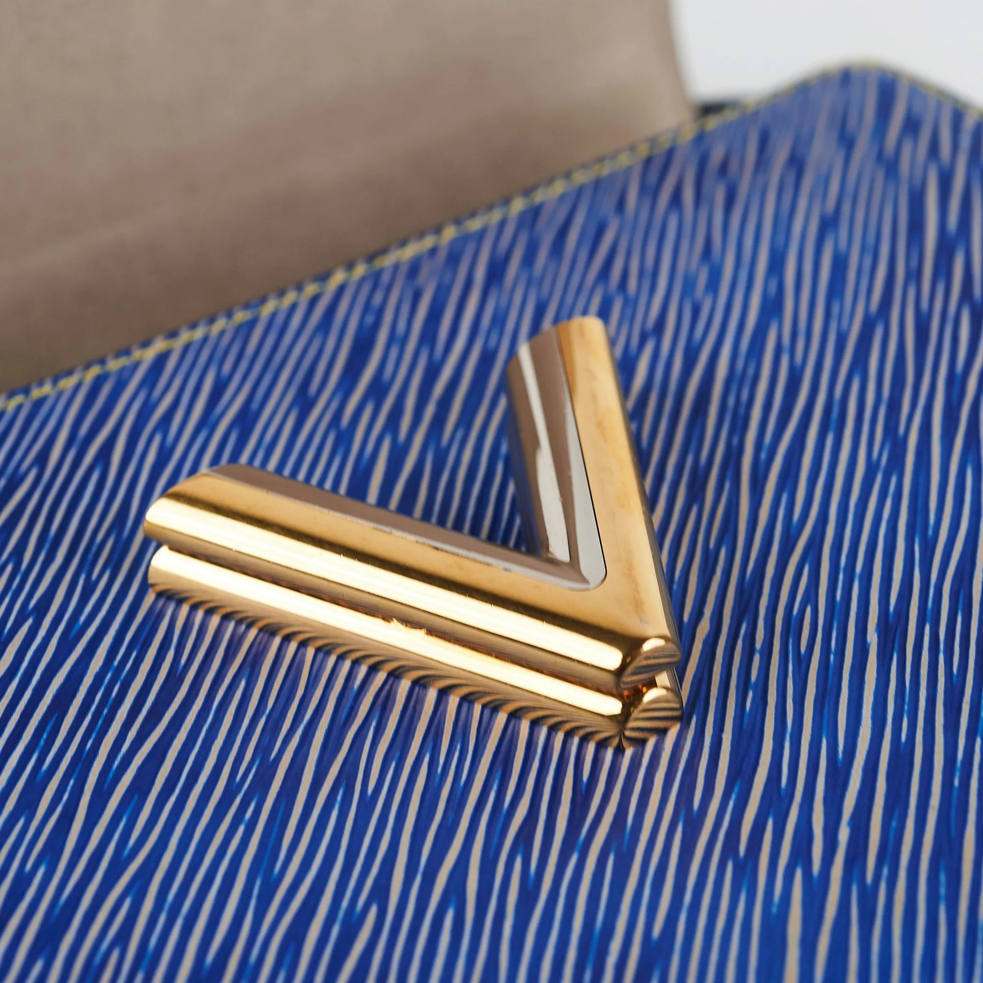 Louis Vuitton Twist MM Blue Shoulder Bag