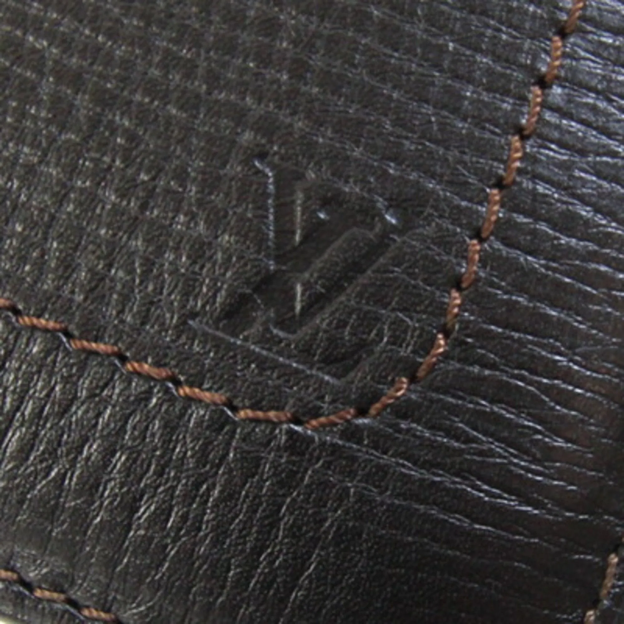 Louis Vuitton Utah Leather Wallet (Bi-Fold) (Pre-Owned)