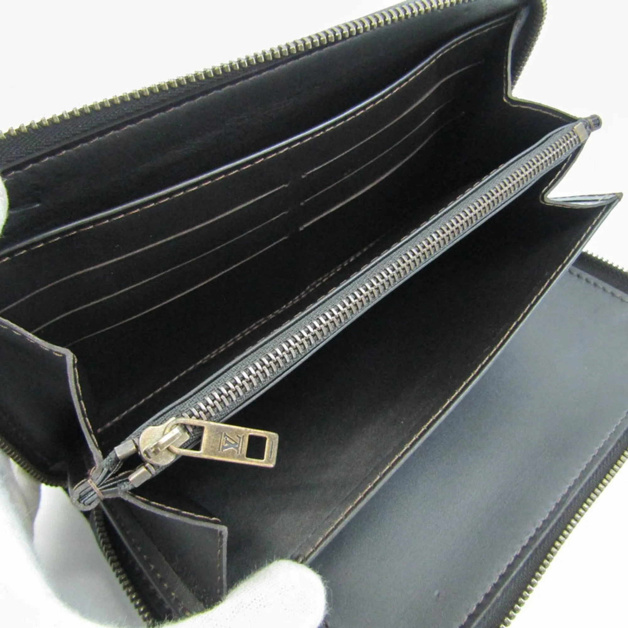 Louis Vuitton Utah Utah Leather Long Wallet (Bi-Fold) (Pre-Owned)