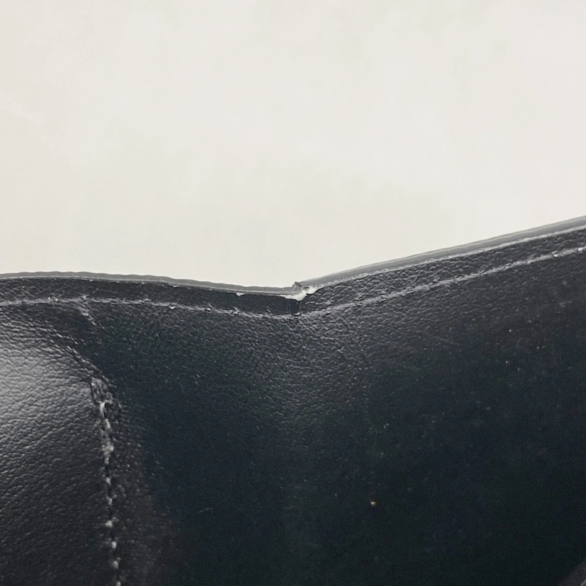 Louis Vuitton Wallet (Bi-Fold) (Pre-Owned)