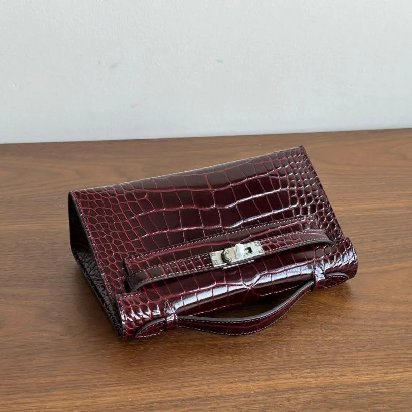 Luxury Classic Cowhide Leather Bag Mini Pig-nose Chain with Gold-Tone Hardware and Crocodile Pattern  A Must-Have Designer Bag, Evening Clutch, Party Bag, Christmas Gift for Her