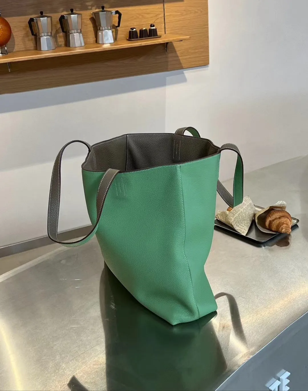 Luxury High-end Pebbled Full Grain Leather Double-Sided Two Tone Tote Bag, Real Genuine Leather Minimalist Oversized Handbag for Everyday & Travel