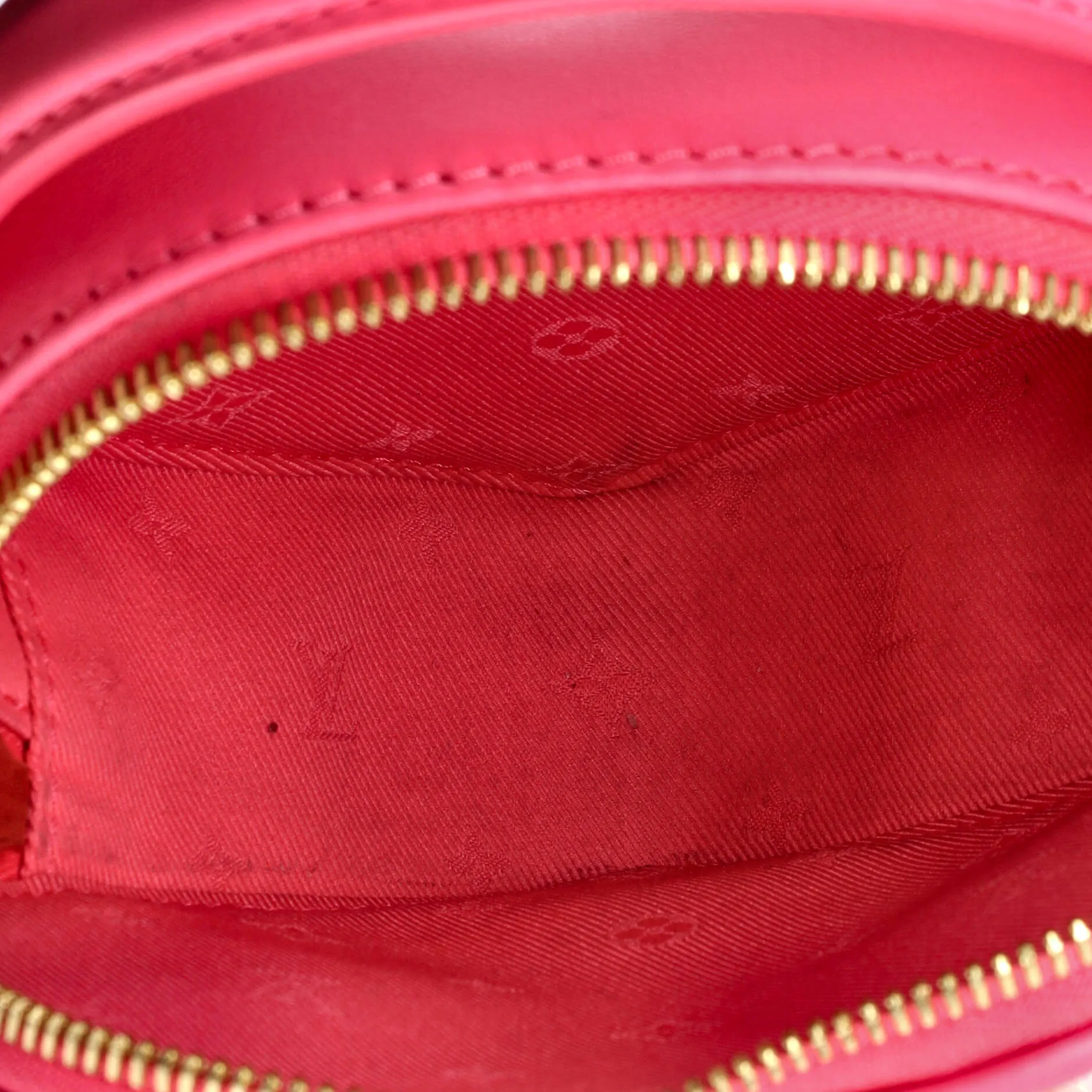 Pop My Heart Pouch Bag Bubblegram Leather