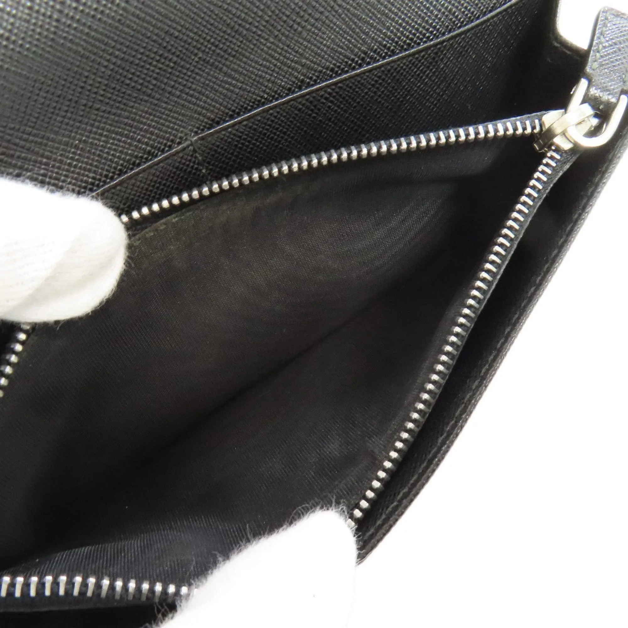 Prada Leather Long Wallet (Bi-Fold) (Pre-Owned)