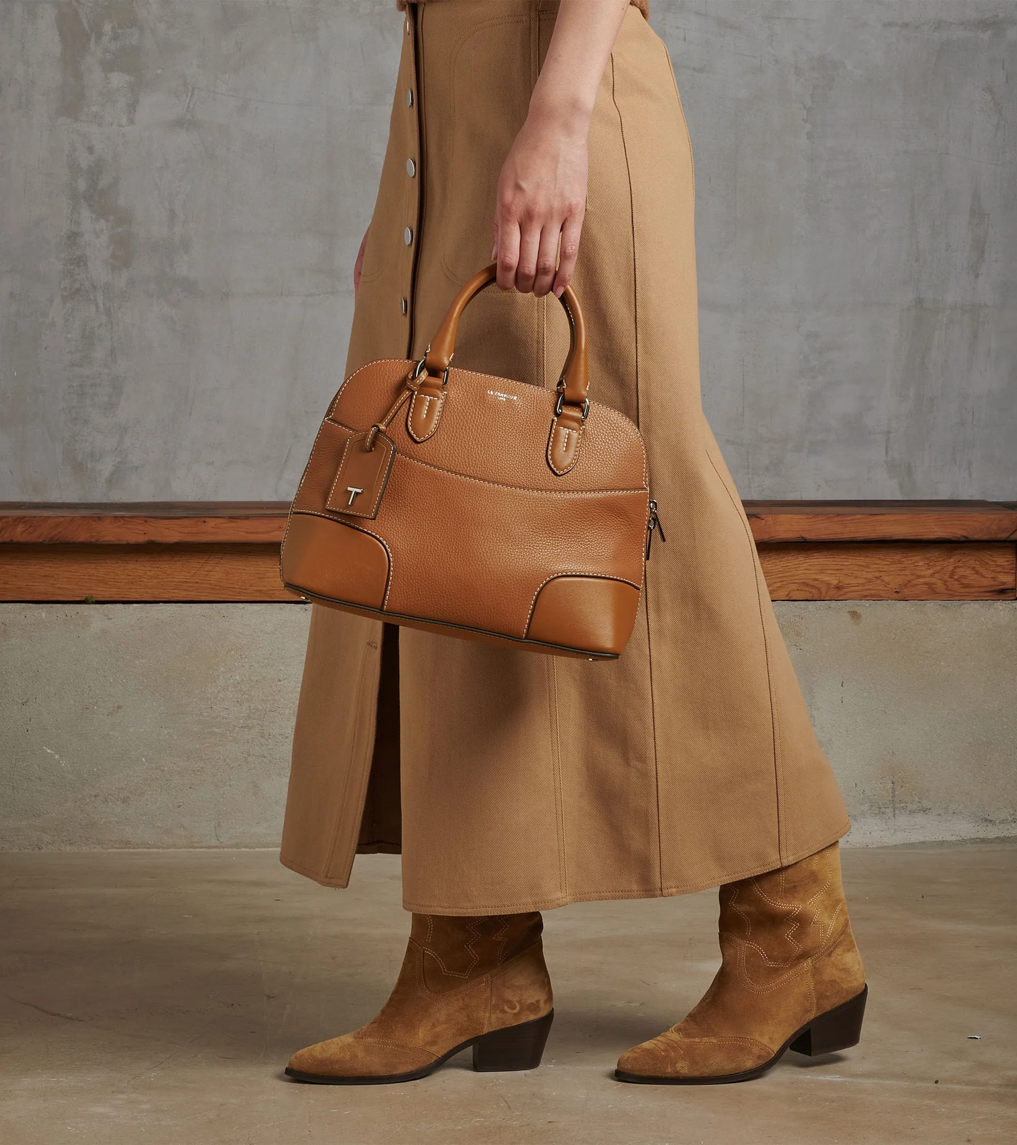 Romy medium handbag in smooth grained leather