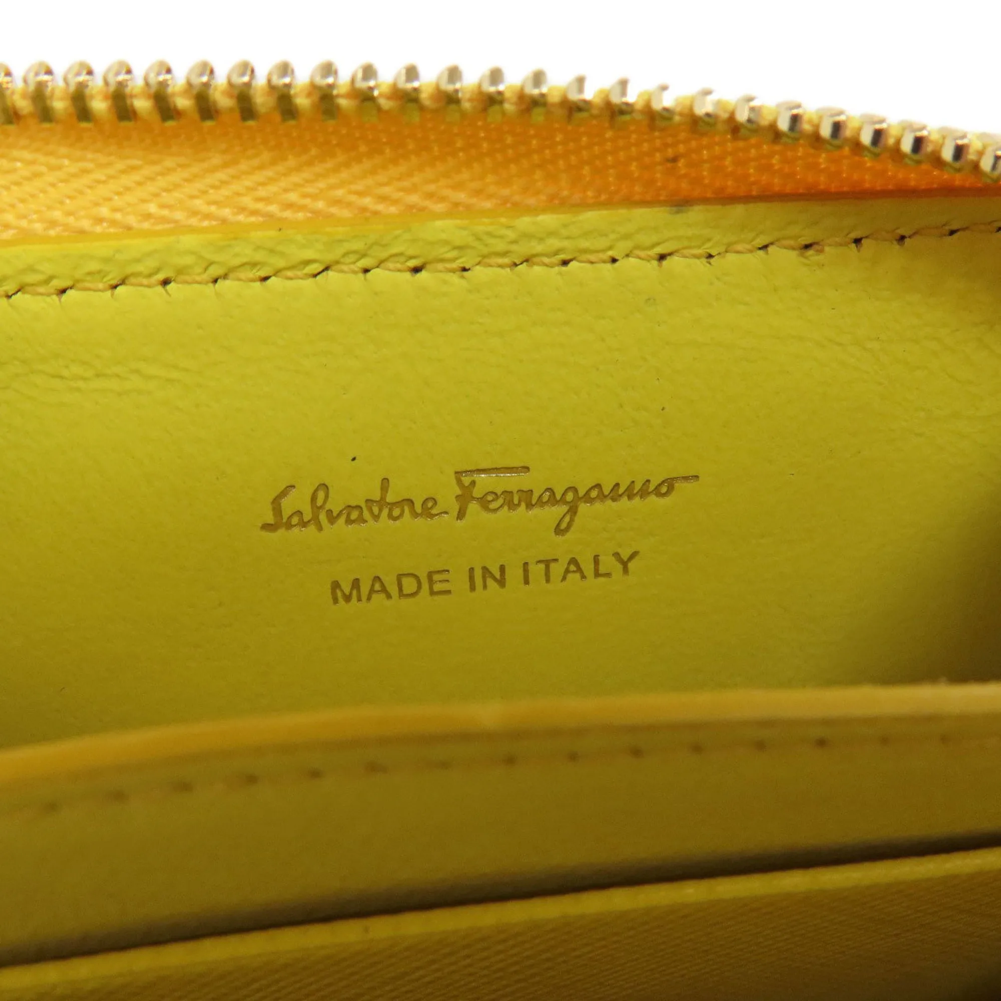 Salvatore Ferragamo  Leather Coin Purse/Coin Case (Pre-Owned)