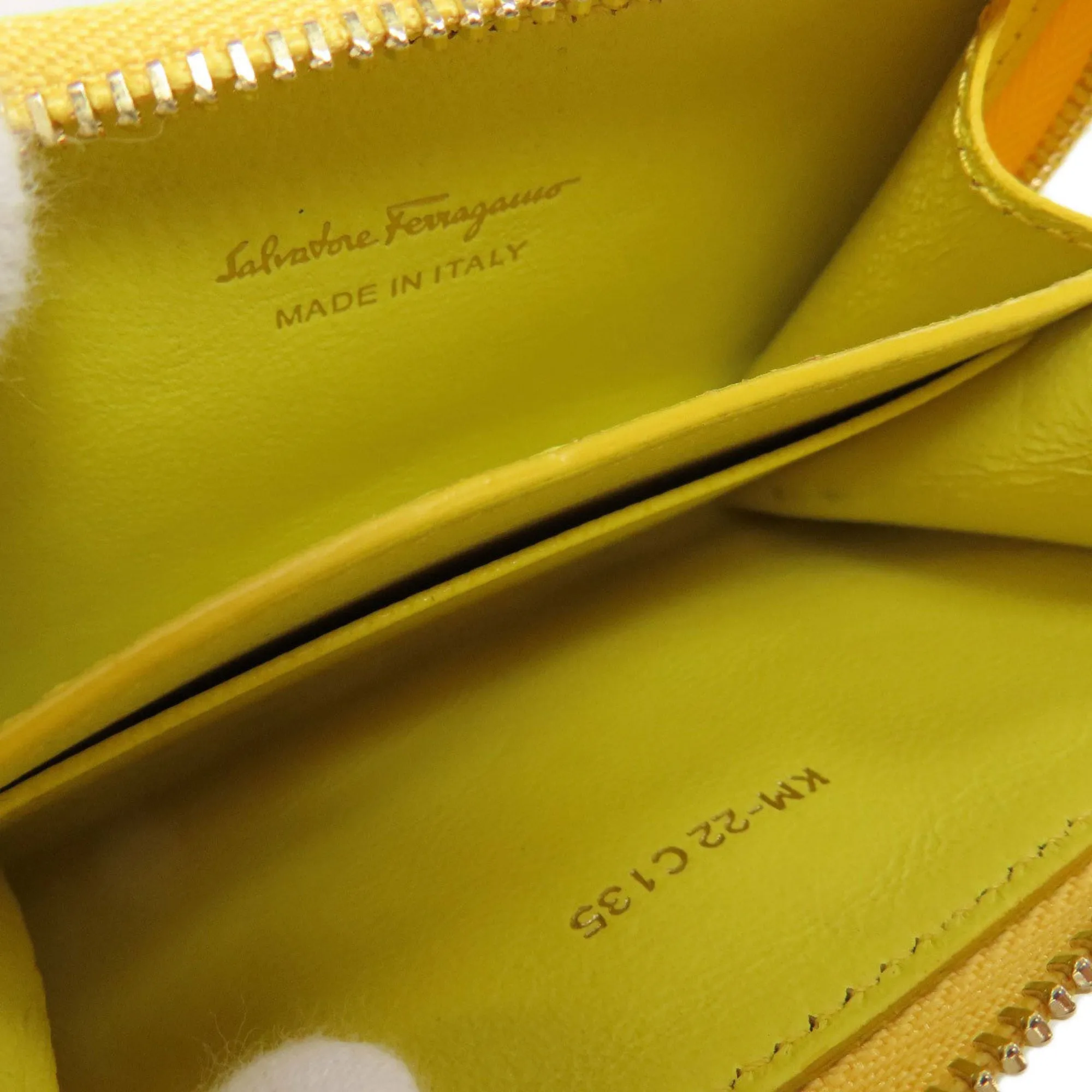 Salvatore Ferragamo  Leather Coin Purse/Coin Case (Pre-Owned)