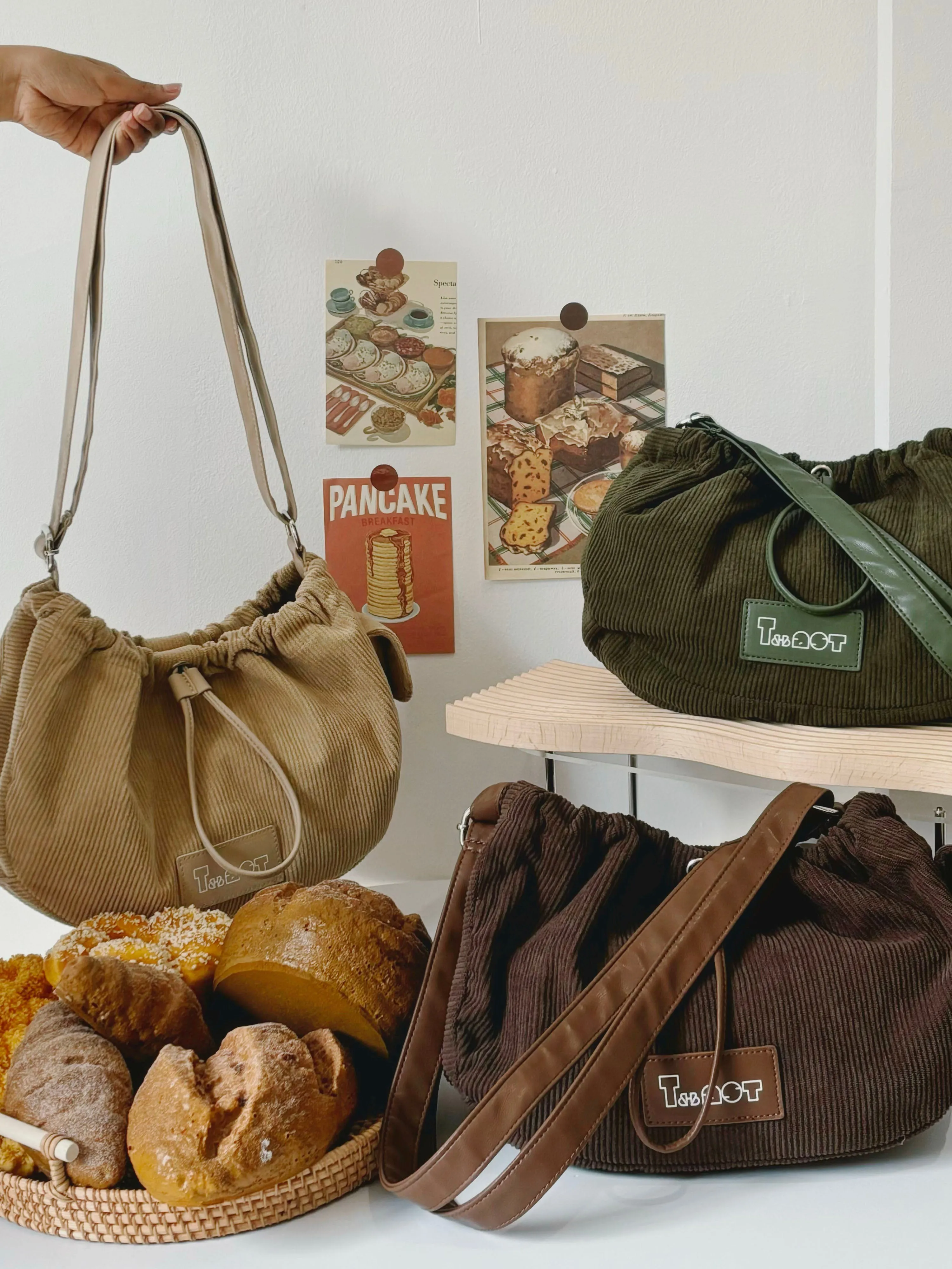 Toast Cream Puff Collection ARMY GREEN