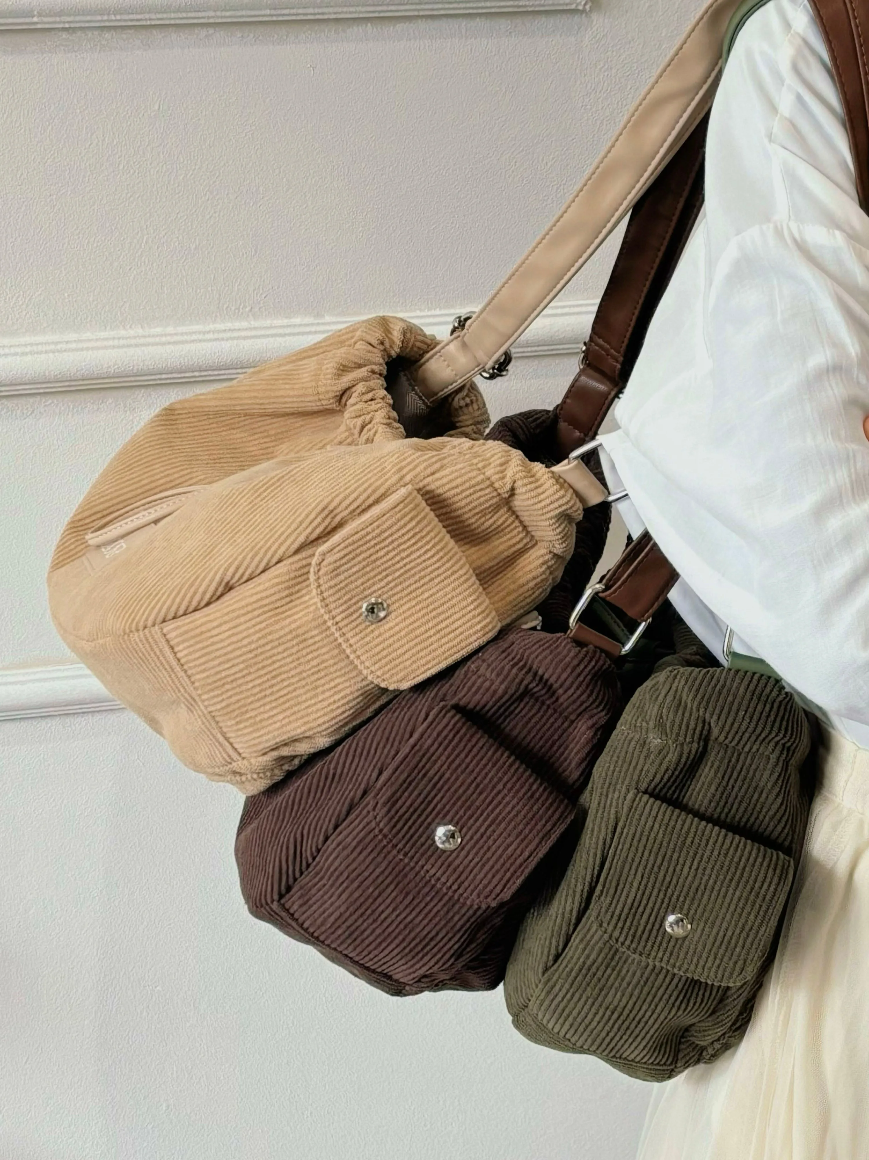 Toast Cream Puff Collection ARMY GREEN