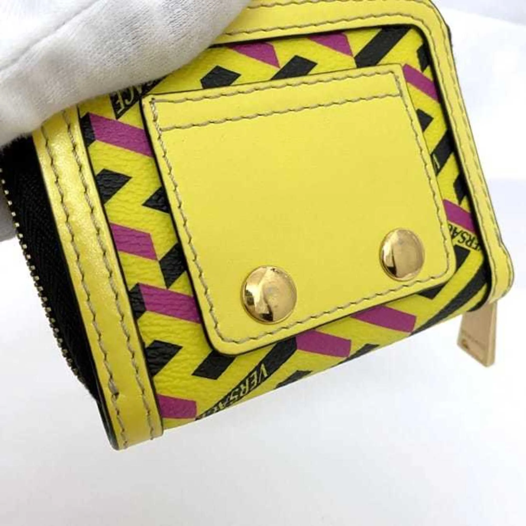 Versace  Leather Coin Purse/Coin Case (Pre-Owned)