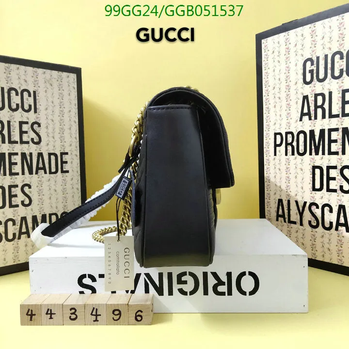 Women's Gucci GG Marmont medium matelass?? shoulder bag