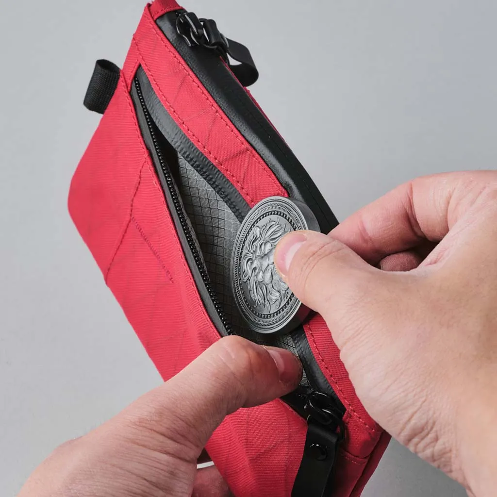 Zip Clutch