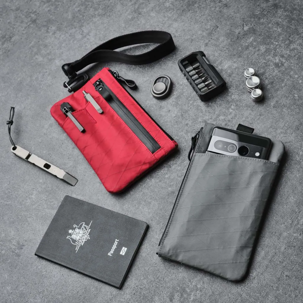 Zip Clutch